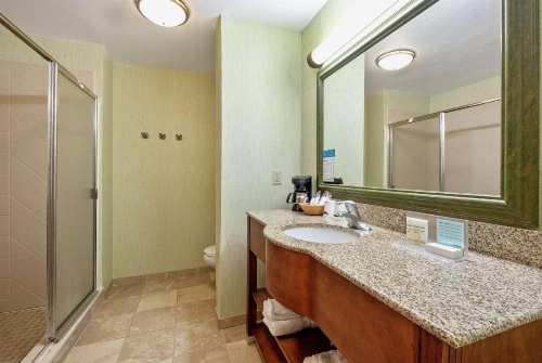Hampton Inn By Hilton & Suites Rockland image 11