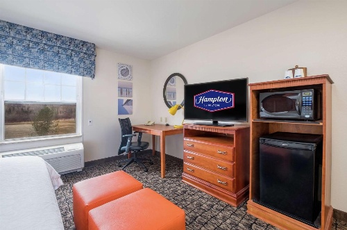 Hampton Inn By Hilton & Suites Rockland image 3