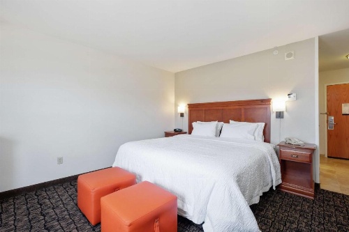 Hampton Inn By Hilton & Suites Rockland image 7