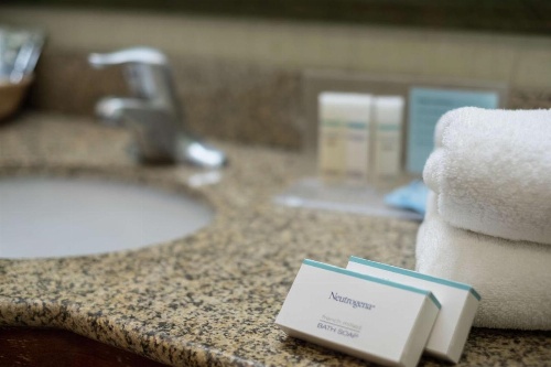 Hampton Inn By Hilton & Suites Rockland image 8